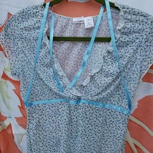 Babydoll ruffled V-neck💙